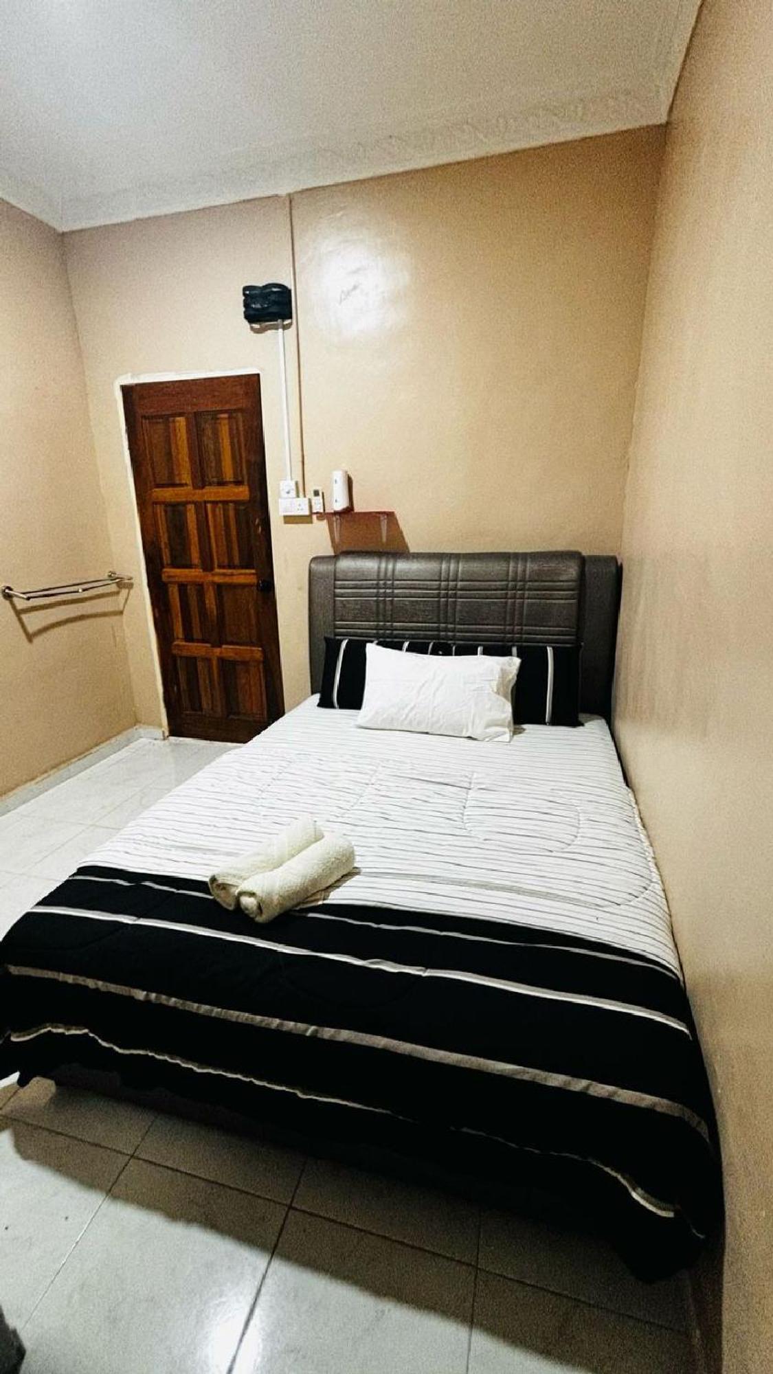 Capital O 91126 The Raga Chalet Yan Luaran gambar